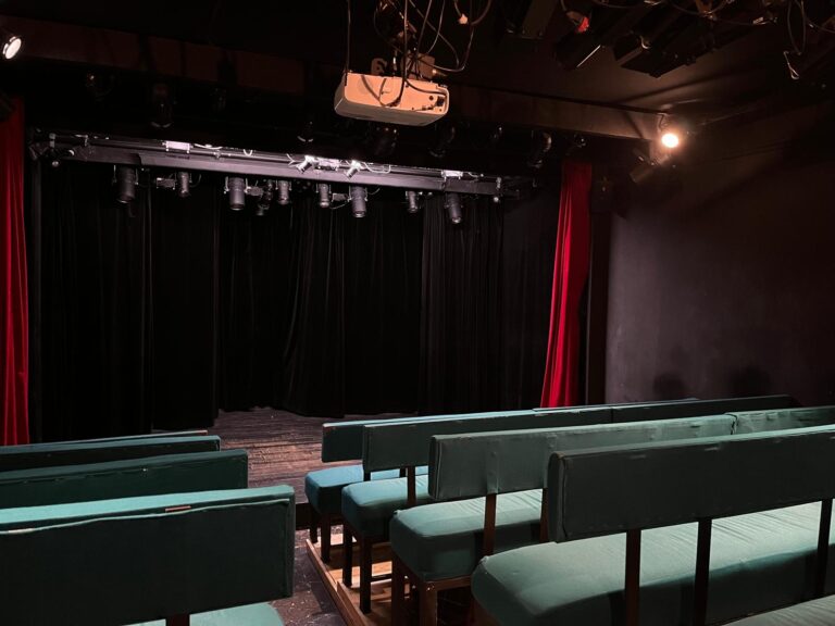 BB_theatre1